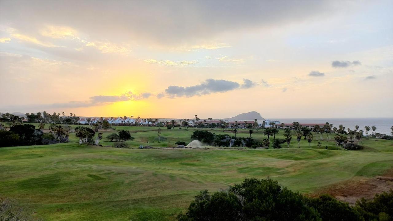 Golf Del Sur Apartment - Magnificent Panorama Of The Ocean, El Teide, And Montana Roja San Miguel de Abona Exterior photo